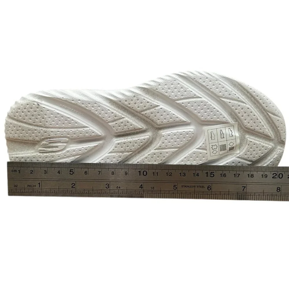 Skechers *item new